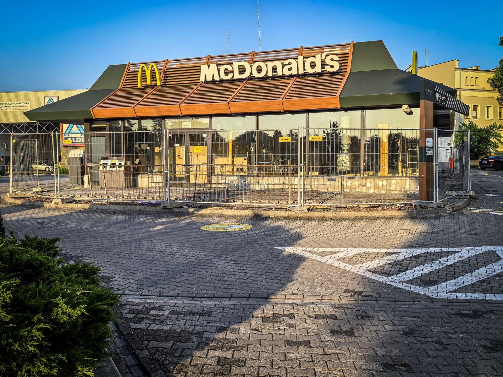 Zdjęcie w galerii na portalu naszraciborz.pl: McDonald's w Raciborzu zamyka się na lato? Czekamy na oficjalne stanowisko sieci wiadomości z regionu
