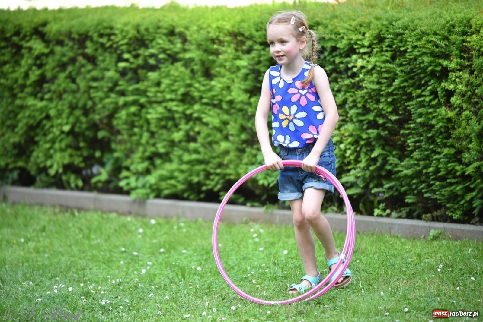 Zdjęcie w galerii na portalu naszraciborz.pl: Radość, śmiech i wspólna zabawa – rodzinny festyn w Przedszkolu nr 26 [FOTO i WIDEO] wiadomości z regionu