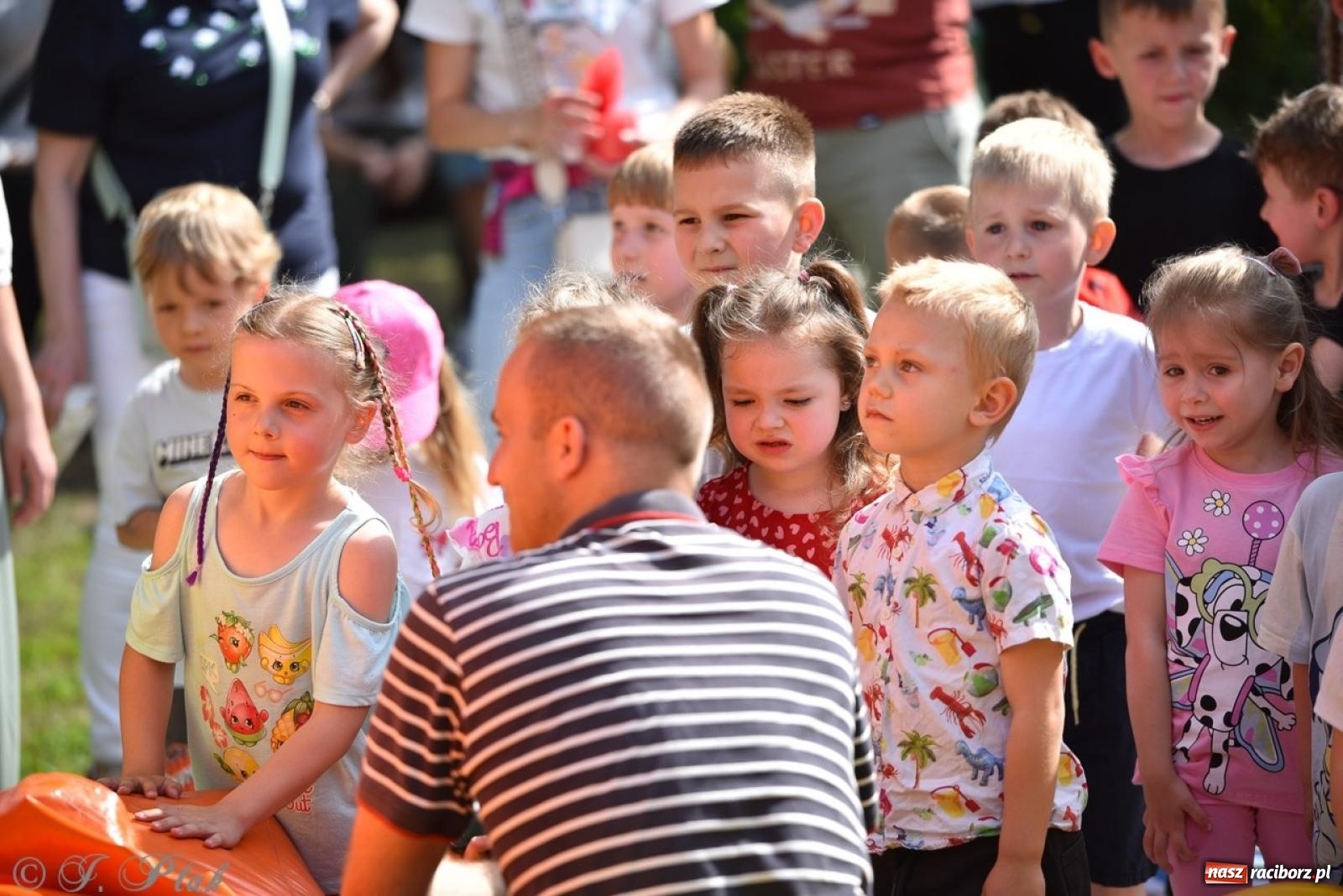 Zdjęcie w galerii na portalu naszraciborz.pl: Radość, śmiech i wspólna zabawa – rodzinny festyn w Przedszkolu nr 26 [FOTO i WIDEO] wiadomości z regionu
