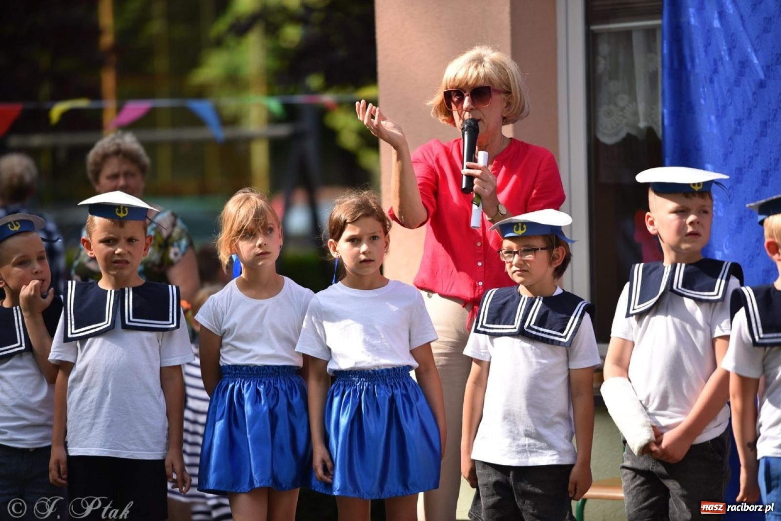 Zdjęcie w galerii na portalu naszraciborz.pl: Radość, śmiech i wspólna zabawa – rodzinny festyn w Przedszkolu nr 26 [FOTO i WIDEO] wiadomości z regionu