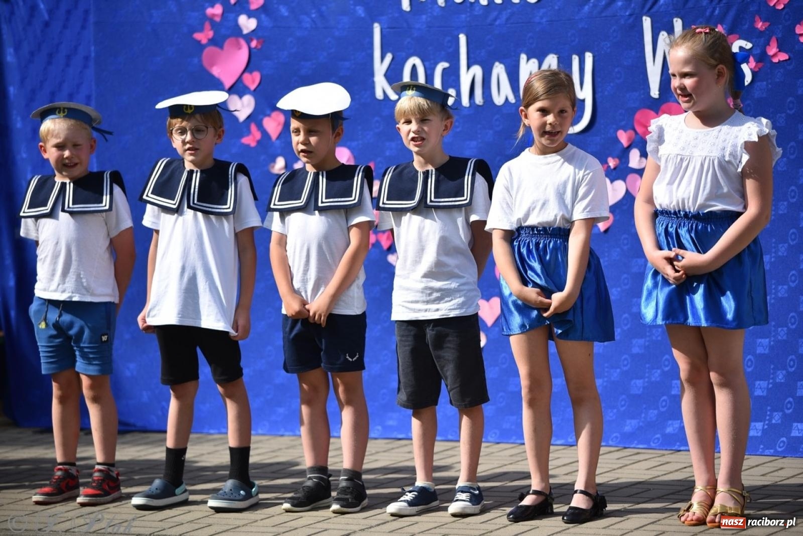 Zdjęcie w galerii na portalu naszraciborz.pl: Radość, śmiech i wspólna zabawa – rodzinny festyn w Przedszkolu nr 26 [FOTO i WIDEO] wiadomości z regionu