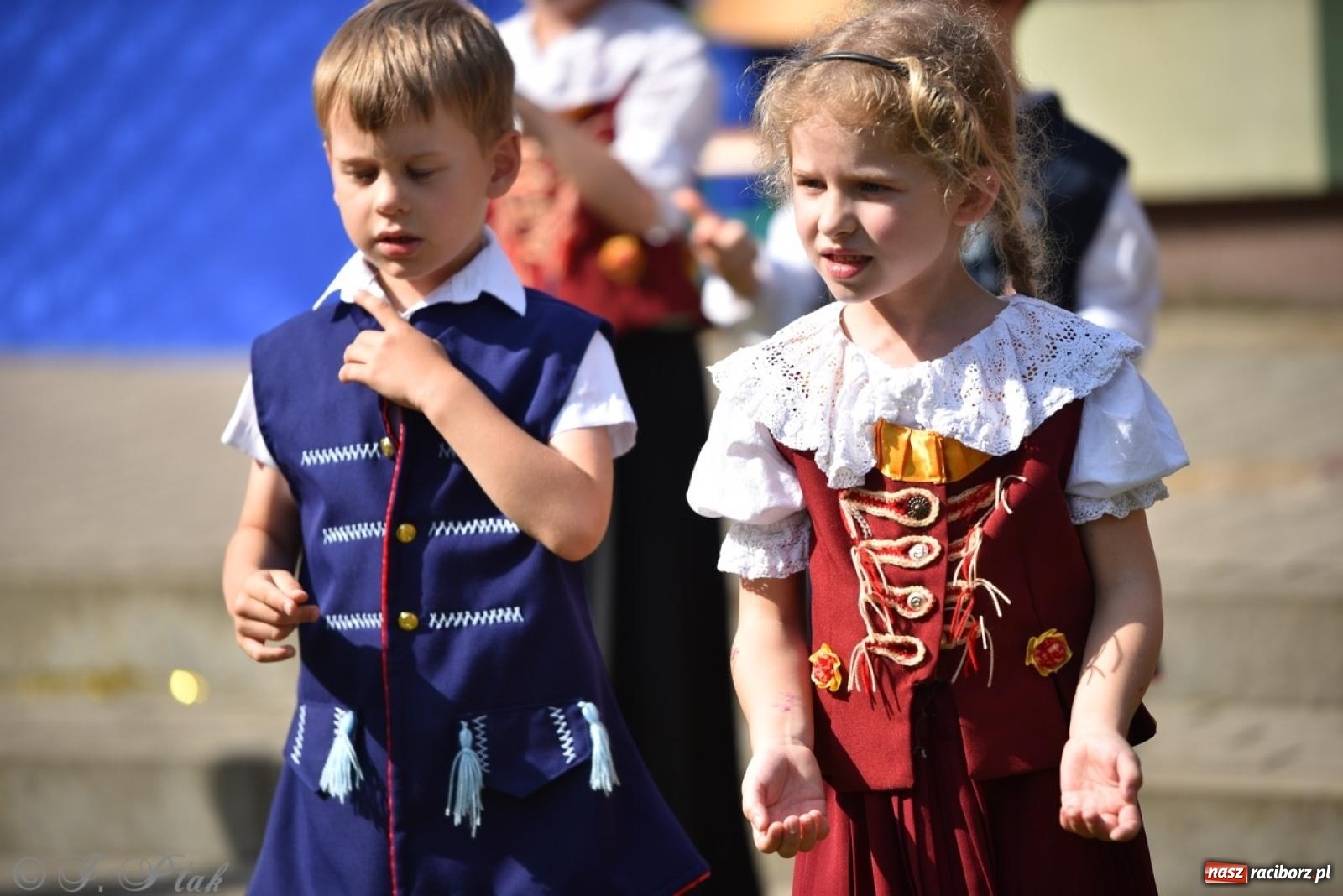 Zdjęcie w galerii na portalu naszraciborz.pl: Radość, śmiech i wspólna zabawa – rodzinny festyn w Przedszkolu nr 26 [FOTO i WIDEO] wiadomości z regionu