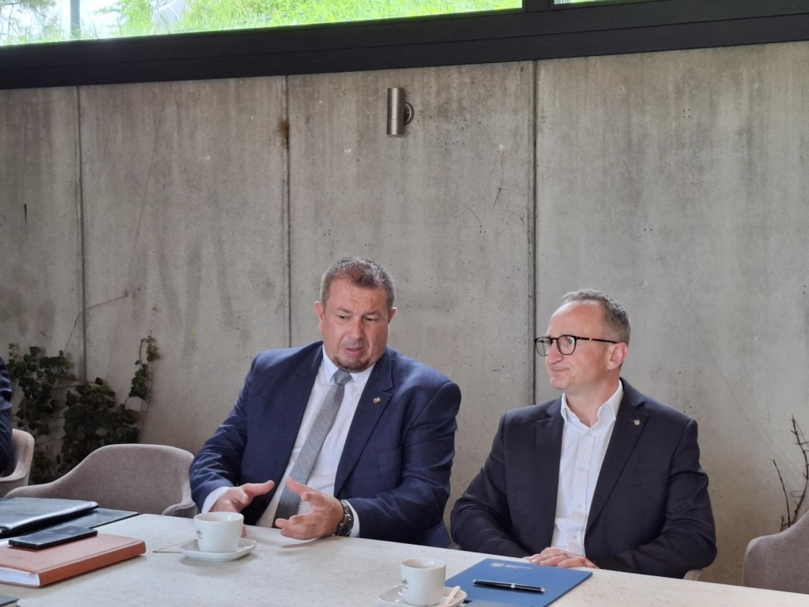 Zdjęcie w galerii na portalu naszraciborz.pl: Zdrowie i drogi tematem obrad konwentu powiatów województwa śląskiego wiadomości z regionu