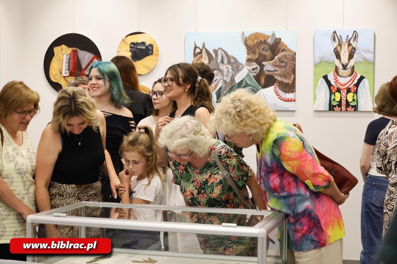 Zdjęcie w galerii na portalu naszraciborz.pl: Dialog form - podsumowanie pracy twórczej uczniów Plastyka wiadomości z regionu