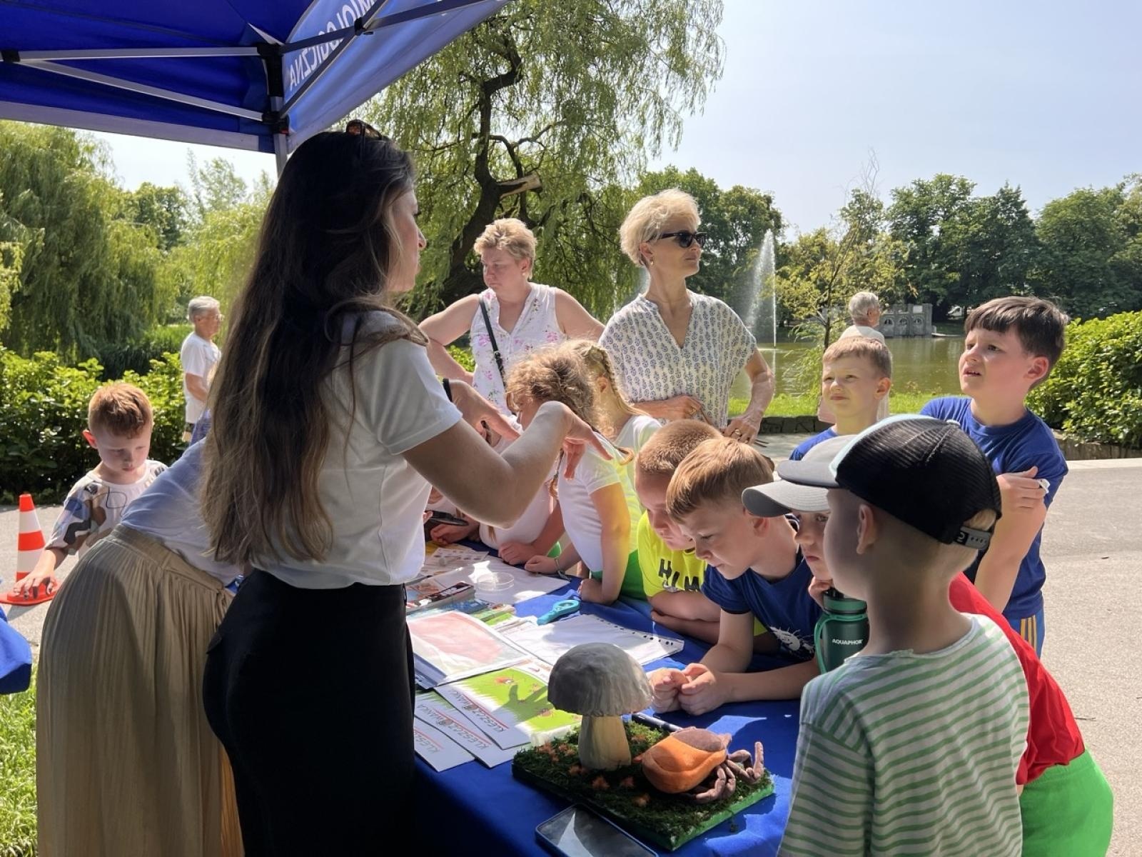 Zdjęcie w galerii na portalu naszraciborz.pl: IV Festiwal Piosenki i Sportu w Raciborzu – radość, ruch i kreatywność w Parku im. Miasta Roth wiadomości z regionu