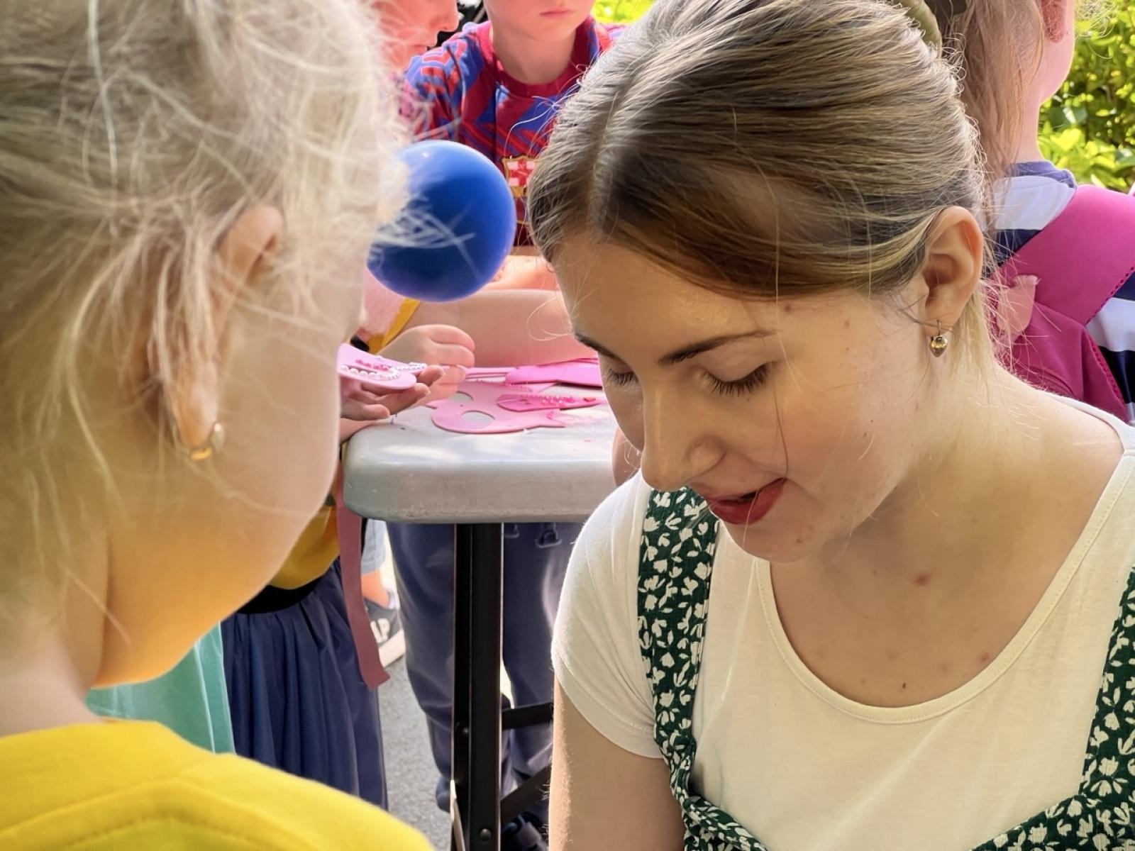 Zdjęcie w galerii na portalu naszraciborz.pl: IV Festiwal Piosenki i Sportu w Raciborzu – radość, ruch i kreatywność w Parku im. Miasta Roth wiadomości z regionu