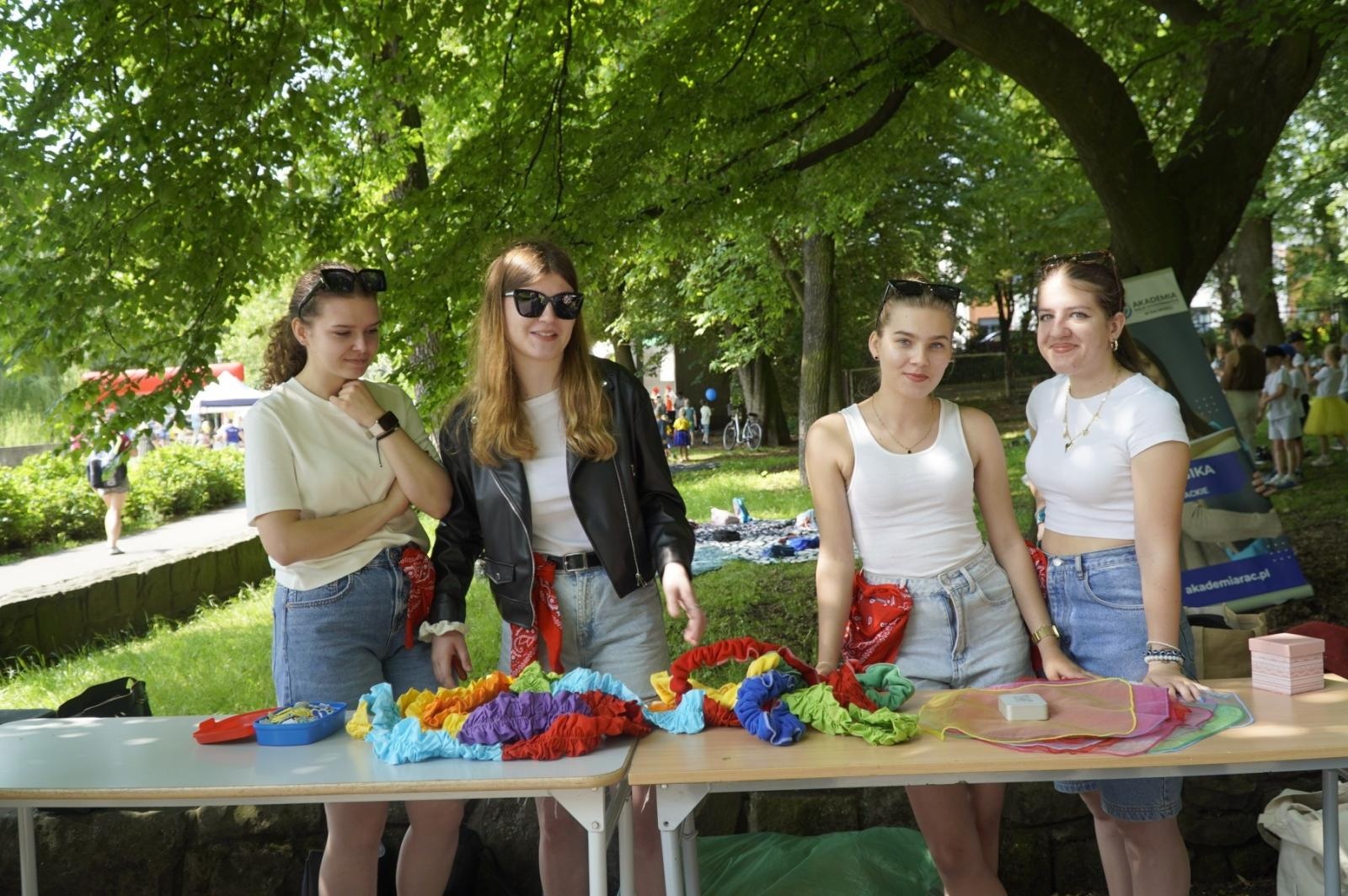 Zdjęcie w galerii na portalu naszraciborz.pl: IV Festiwal Piosenki i Sportu w Raciborzu – radość, ruch i kreatywność w Parku im. Miasta Roth wiadomości z regionu