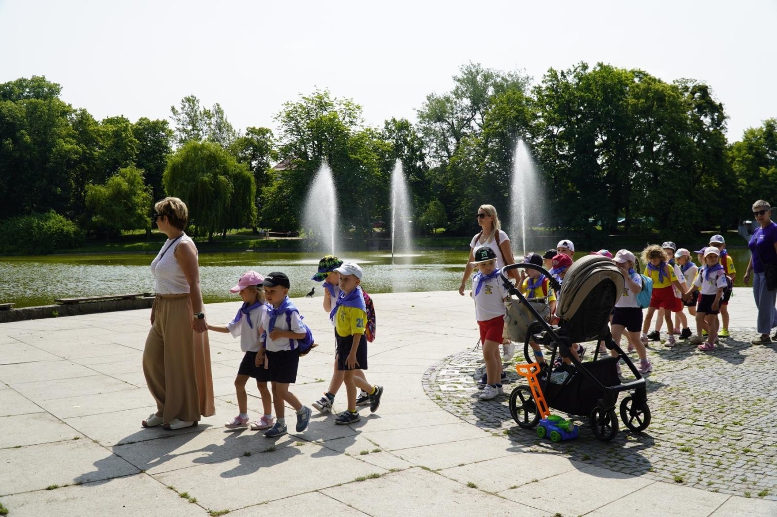 Zdjęcie w galerii na portalu naszraciborz.pl: IV Festiwal Piosenki i Sportu w Raciborzu – radość, ruch i kreatywność w Parku im. Miasta Roth wiadomości z regionu