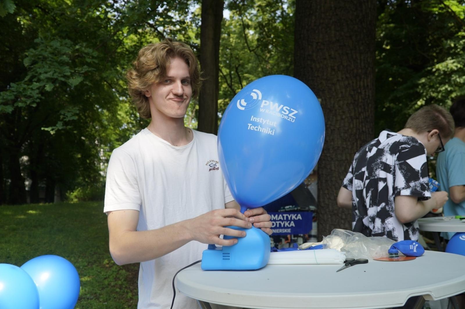 Zdjęcie w galerii na portalu naszraciborz.pl: IV Festiwal Piosenki i Sportu w Raciborzu – radość, ruch i kreatywność w Parku im. Miasta Roth wiadomości z regionu