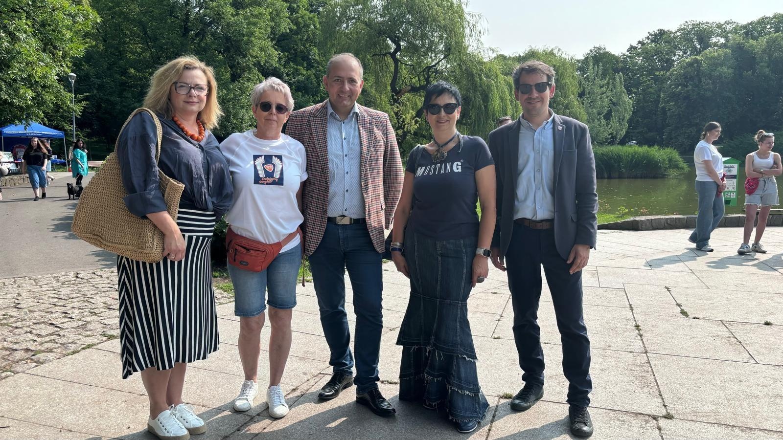 Zdjęcie w galerii na portalu naszraciborz.pl: IV Festiwal Piosenki i Sportu w Raciborzu – radość, ruch i kreatywność w Parku im. Miasta Roth wiadomości z regionu