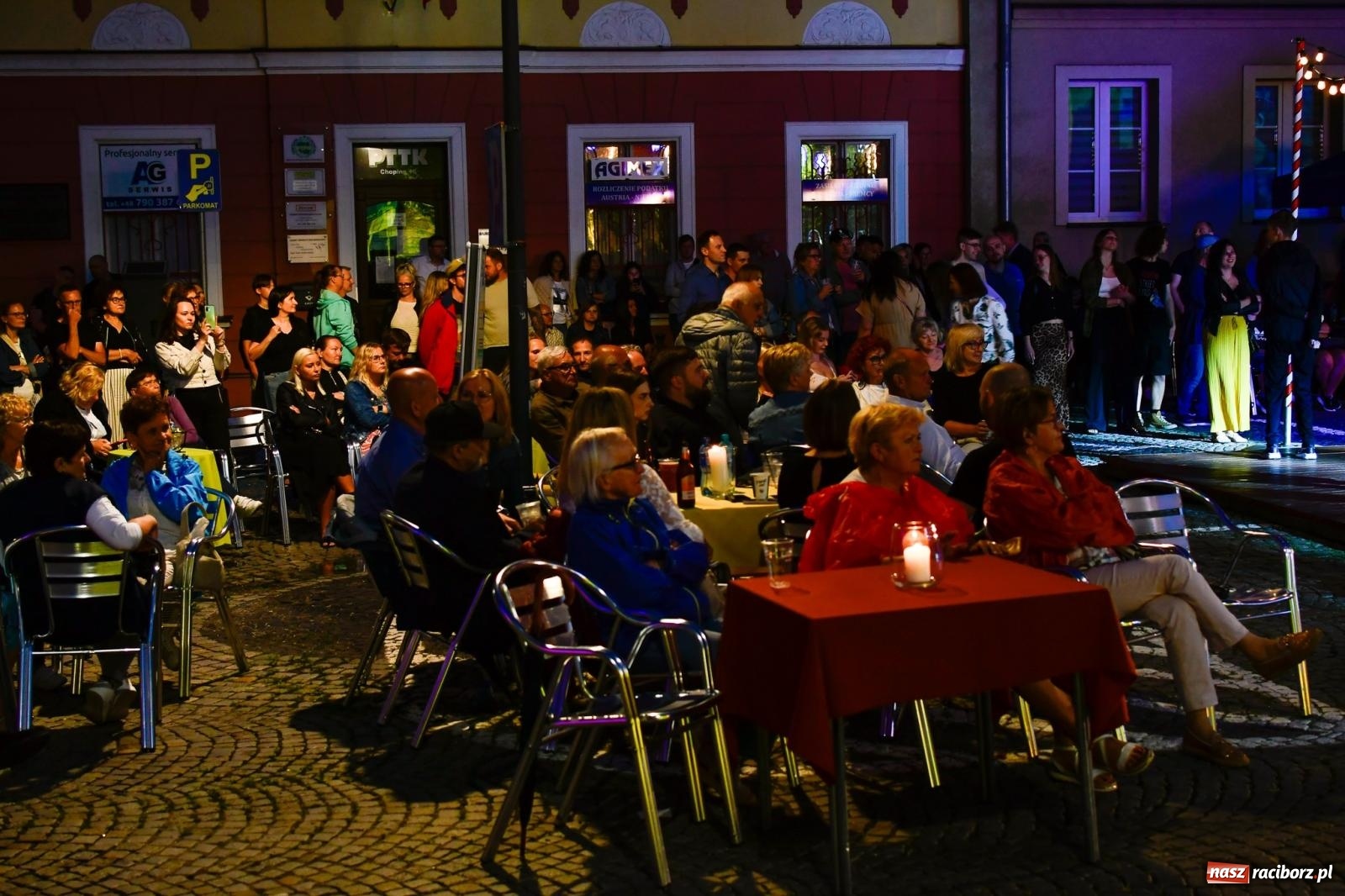 Zdjęcie w galerii na portalu naszraciborz.pl: Potańcówka na OFCE: Kraków Street Band i dancing pod Tęczową w klimatach swingowych wiadomości z regionu