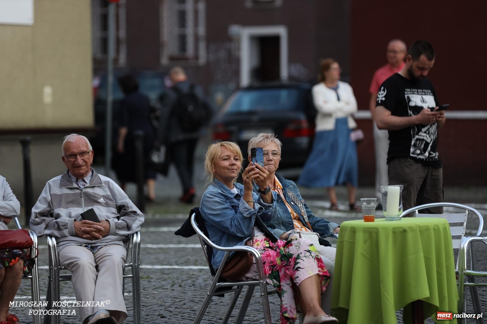 Zdjęcie w galerii na portalu naszraciborz.pl: Potańcówka na OFCE: Kraków Street Band i dancing pod Tęczową w klimatach swingowych wiadomości z regionu