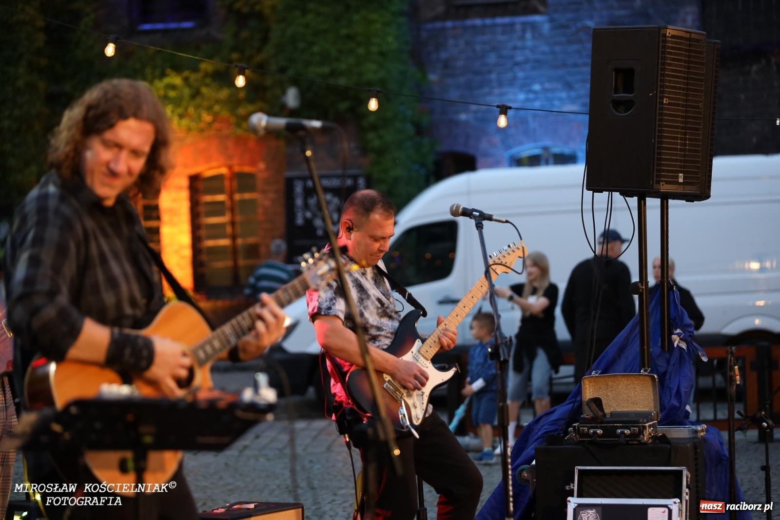 Zdjęcie w galerii na portalu naszraciborz.pl: Potańcówka na OFCE: Kraków Street Band i dancing pod Tęczową w klimatach swingowych wiadomości z regionu