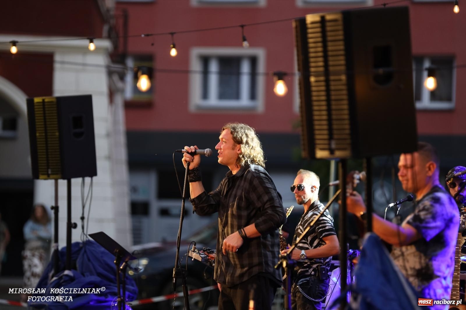 Zdjęcie w galerii na portalu naszraciborz.pl: Potańcówka na OFCE: Kraków Street Band i dancing pod Tęczową w klimatach swingowych wiadomości z regionu