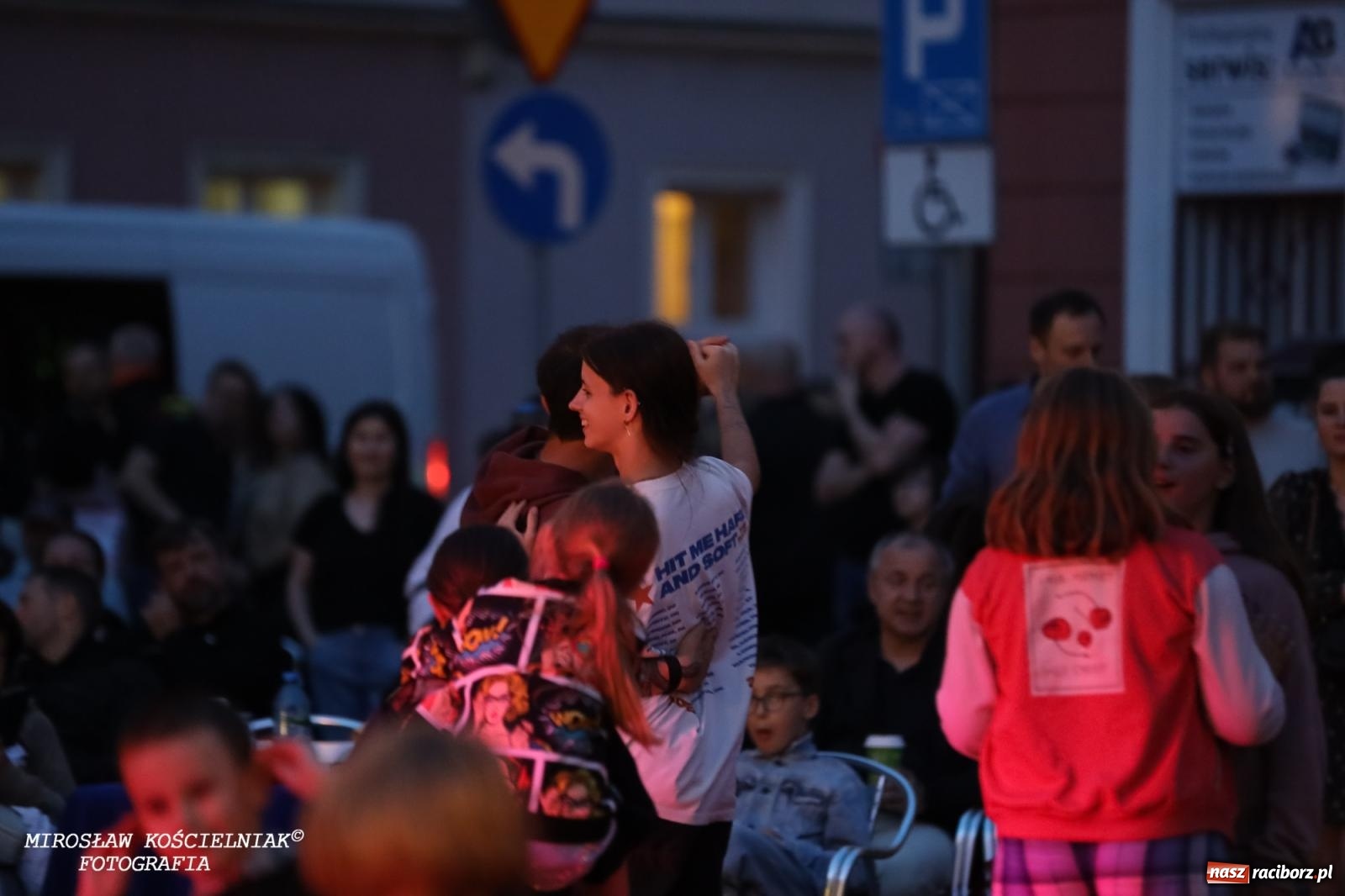 Zdjęcie w galerii na portalu naszraciborz.pl: Potańcówka na OFCE: Kraków Street Band i dancing pod Tęczową w klimatach swingowych wiadomości z regionu