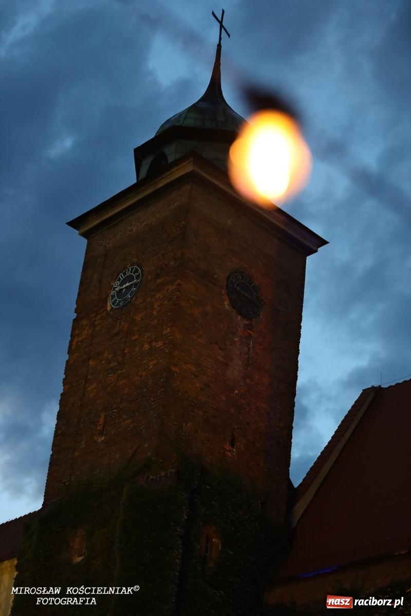 Zdjęcie w galerii na portalu naszraciborz.pl: Potańcówka na OFCE: Kraków Street Band i dancing pod Tęczową w klimatach swingowych wiadomości z regionu