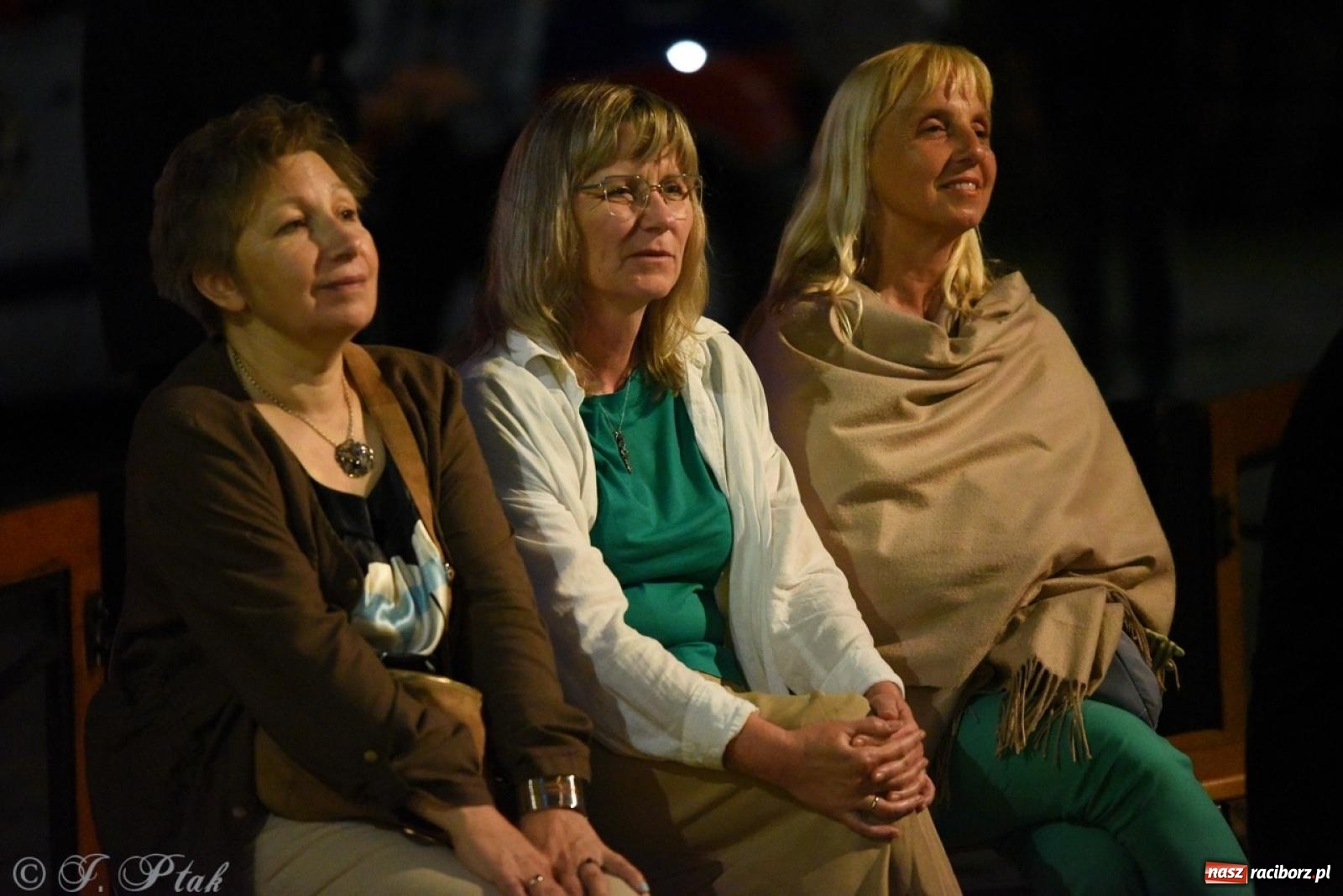 Zdjęcie w galerii na portalu naszraciborz.pl: Potańcówka na OFCE: Kraków Street Band i dancing pod Tęczową w klimatach swingowych wiadomości z regionu