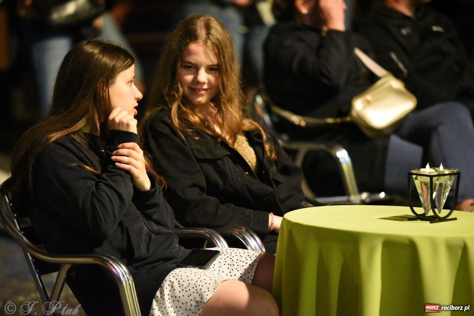 Zdjęcie w galerii na portalu naszraciborz.pl: Potańcówka na OFCE: Kraków Street Band i dancing pod Tęczową w klimatach swingowych wiadomości z regionu