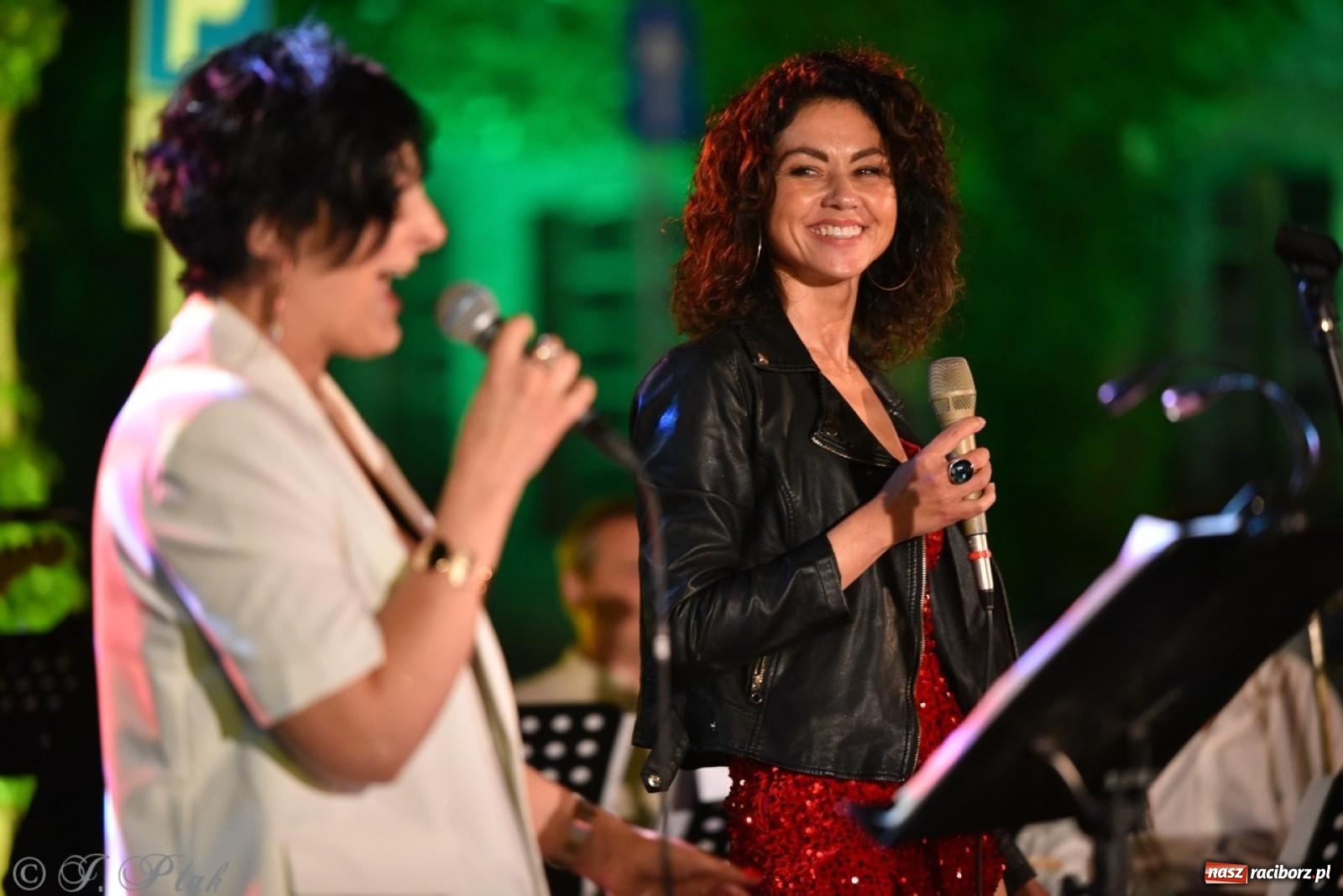 Zdjęcie w galerii na portalu naszraciborz.pl: Potańcówka na OFCE: Kraków Street Band i dancing pod Tęczową w klimatach swingowych wiadomości z regionu