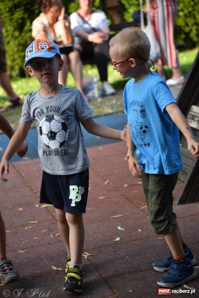 Zdjęcie w galerii na portalu naszraciborz.pl: Festyn szkolny przyciągnął tłumy do SP 15 [FOTO i WIDEO] wiadomości z regionu