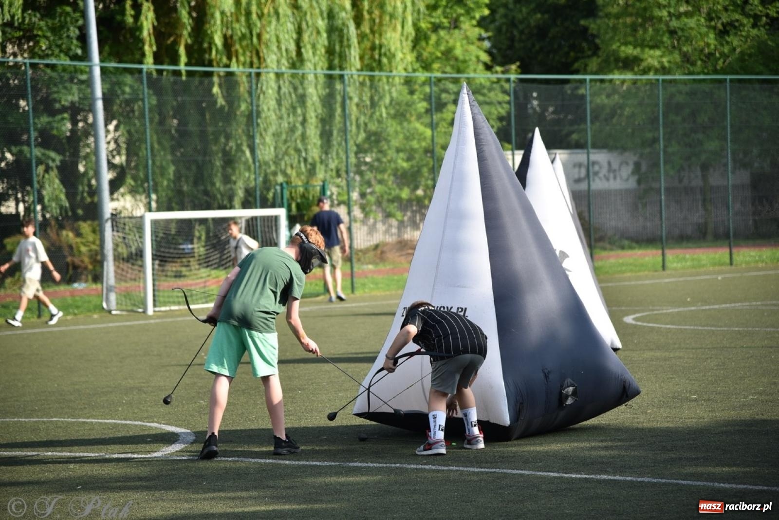 Zdjęcie w galerii na portalu naszraciborz.pl: Festyn szkolny przyciągnął tłumy do SP 15 [FOTO i WIDEO] wiadomości z regionu