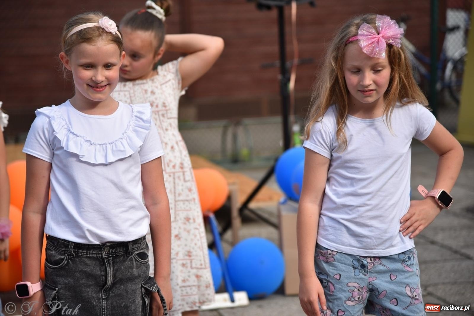 Zdjęcie w galerii na portalu naszraciborz.pl: Festyn szkolny przyciągnął tłumy do SP 15 [FOTO i WIDEO] wiadomości z regionu