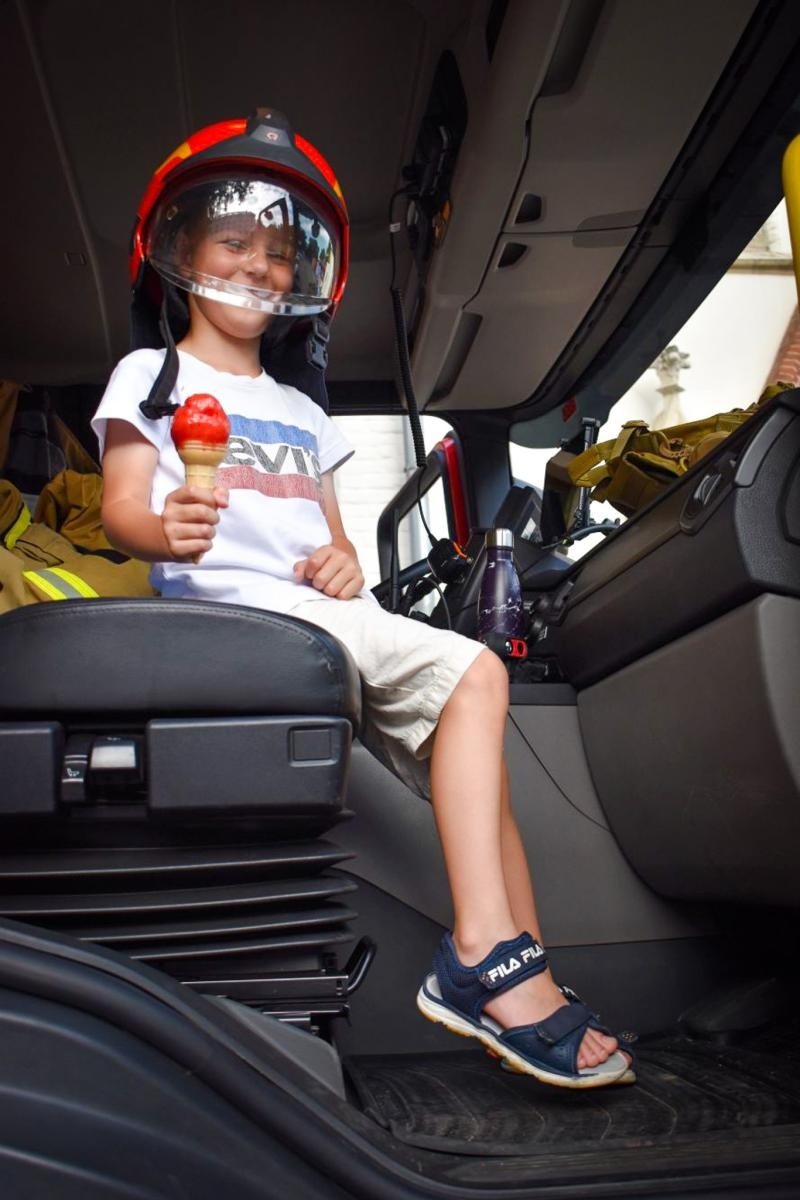 Zdjęcie w galerii na portalu naszraciborz.pl: Rodzinne świętowanie z MDK na dziedzińcu Zamku Piastowskiego w Raciborzu wiadomości z regionu