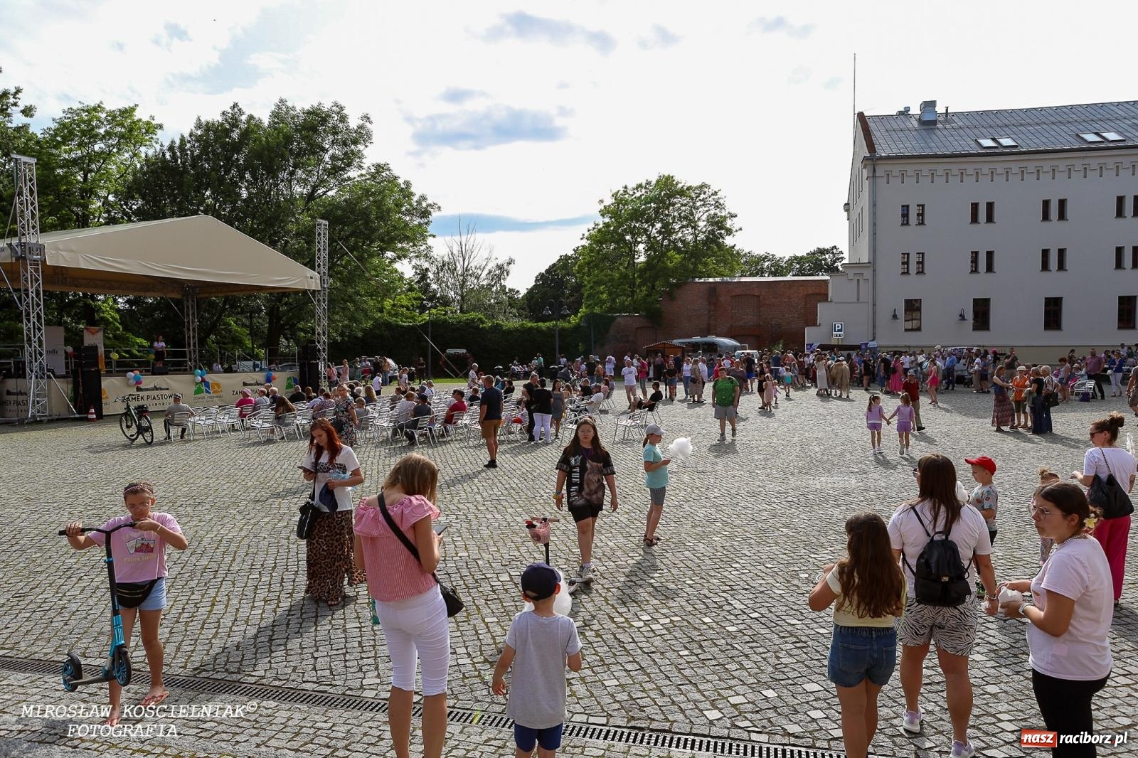 Zdjęcie w galerii na portalu naszraciborz.pl: Hip-hopowe święto w Raciborzu. Czwarta edycja już za nami [FOTO i WIDEO] wiadomości z regionu