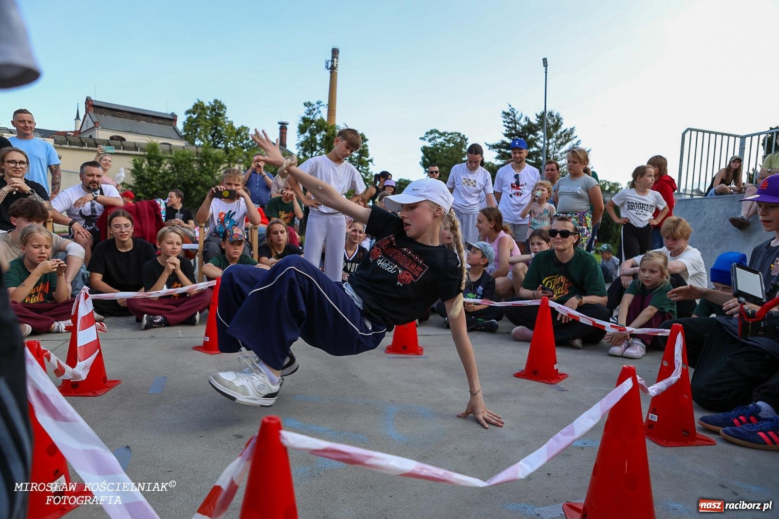 Zdjęcie w galerii na portalu naszraciborz.pl: Hip-hopowe święto w Raciborzu. Czwarta edycja już za nami [FOTO i WIDEO] wiadomości z regionu
