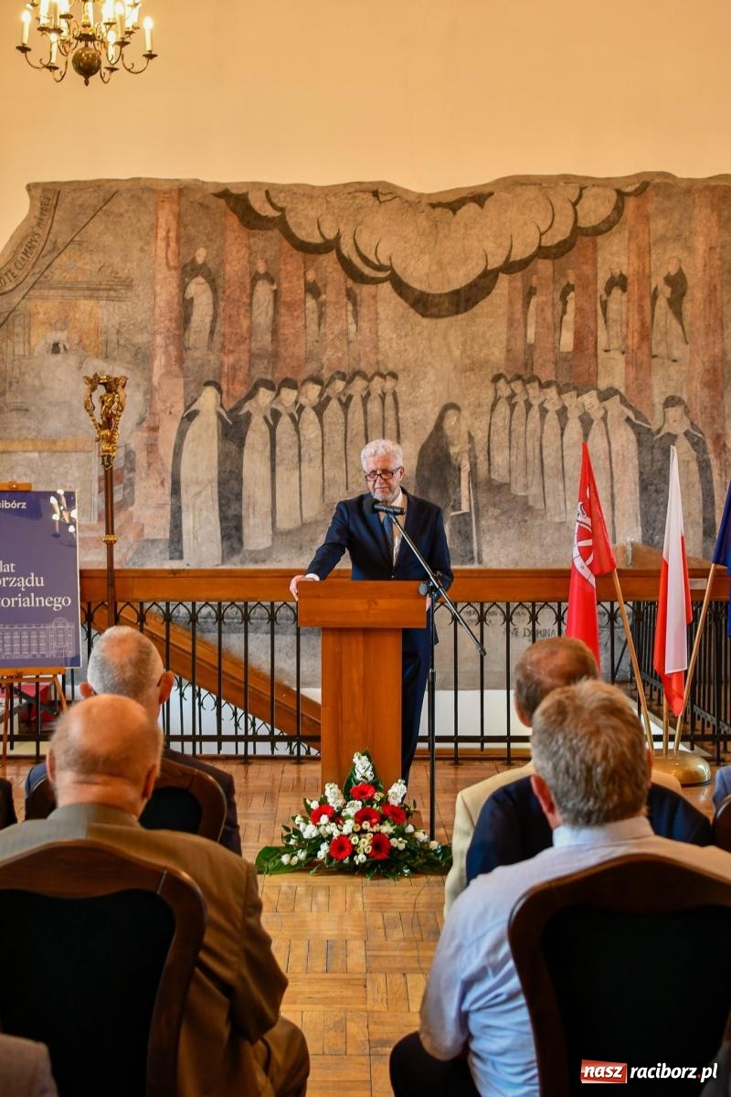 Zdjęcie w galerii na portalu naszraciborz.pl: Miało być jak w Rajchu. Racibórz świętuje 35-lecie samorządu, ale bez pojednania w ocenie zasług wiadomości z regionu