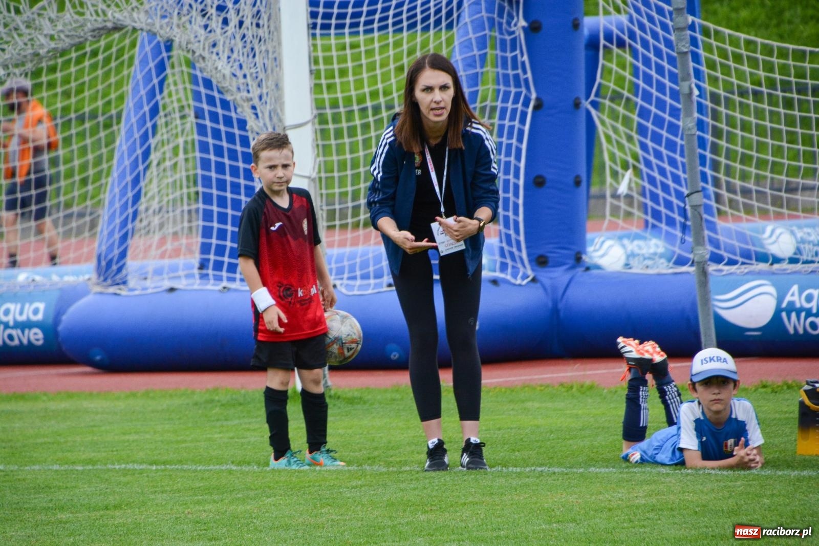 Zdjęcie w galerii na portalu naszraciborz.pl: Międzynarodowy turniej U-8 i U-9 trwa na stadionie OSiR Racibórz wiadomości z regionu