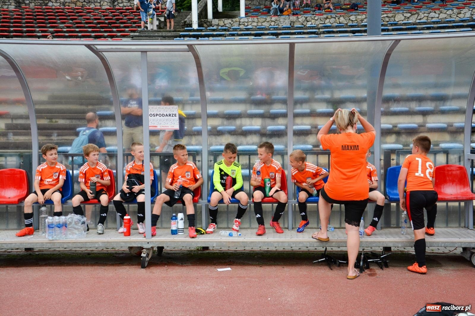 Zdjęcie w galerii na portalu naszraciborz.pl: Międzynarodowy turniej U-8 i U-9 trwa na stadionie OSiR Racibórz wiadomości z regionu