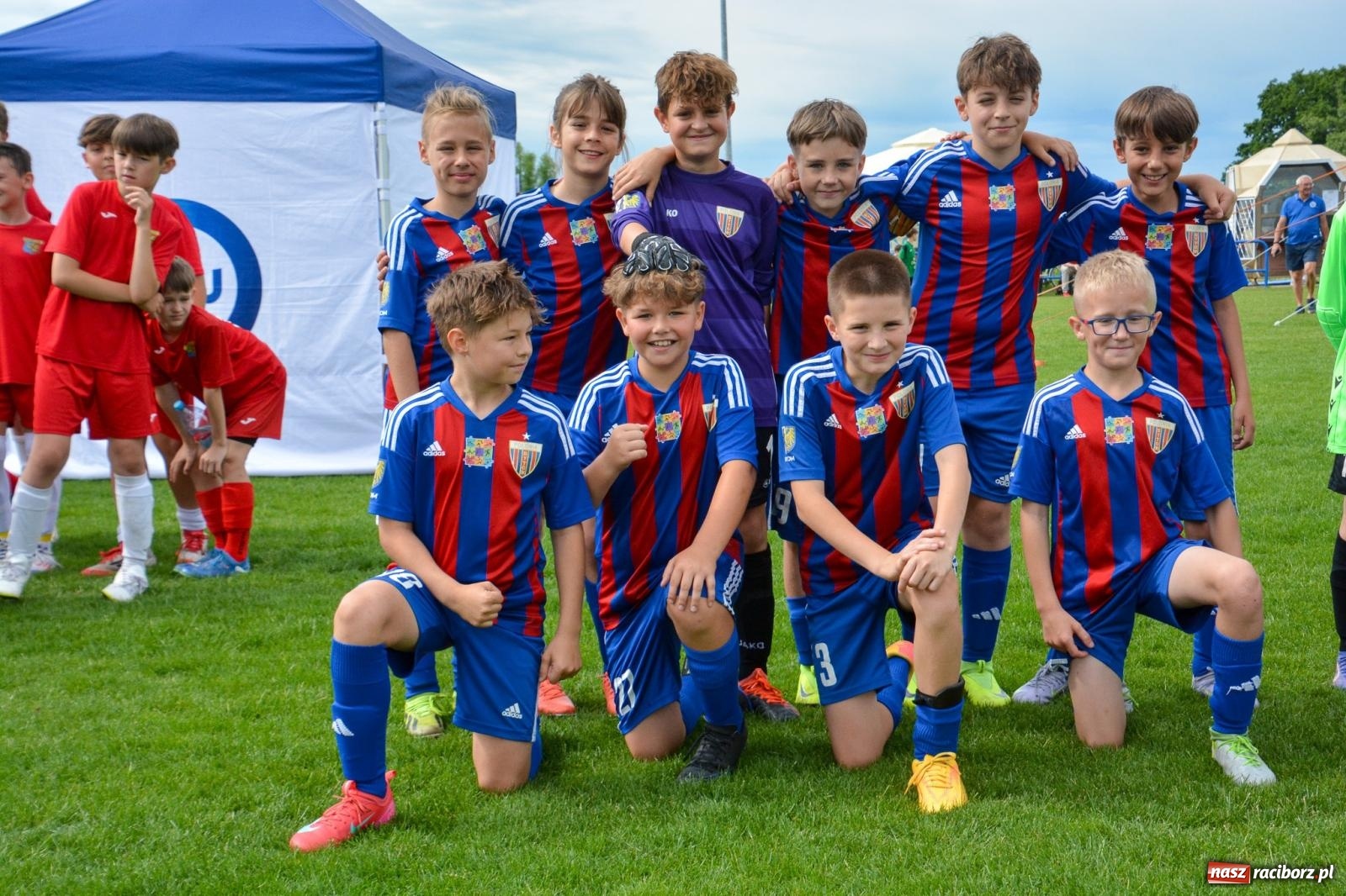 Zdjęcie w galerii na portalu naszraciborz.pl: VIII Międzynarodowy Turniej Piłkarski im. Huberta Kostki po raz pierwszy na boisku przy Chrobrego wiadomości z regionu