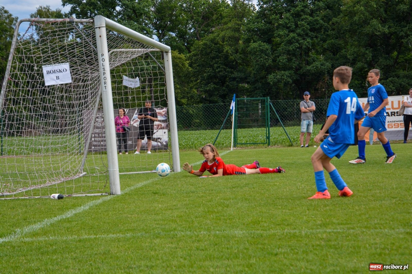 Zdjęcie w galerii na portalu naszraciborz.pl: VIII Międzynarodowy Turniej Piłkarski im. Huberta Kostki po raz pierwszy na boisku przy Chrobrego wiadomości z regionu
