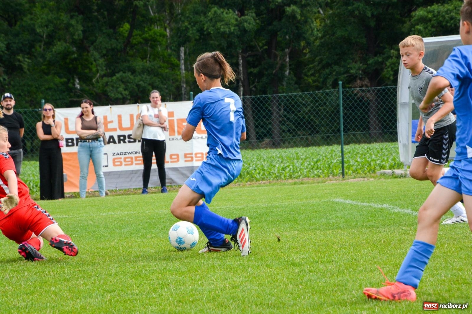 Zdjęcie w galerii na portalu naszraciborz.pl: VIII Międzynarodowy Turniej Piłkarski im. Huberta Kostki po raz pierwszy na boisku przy Chrobrego wiadomości z regionu