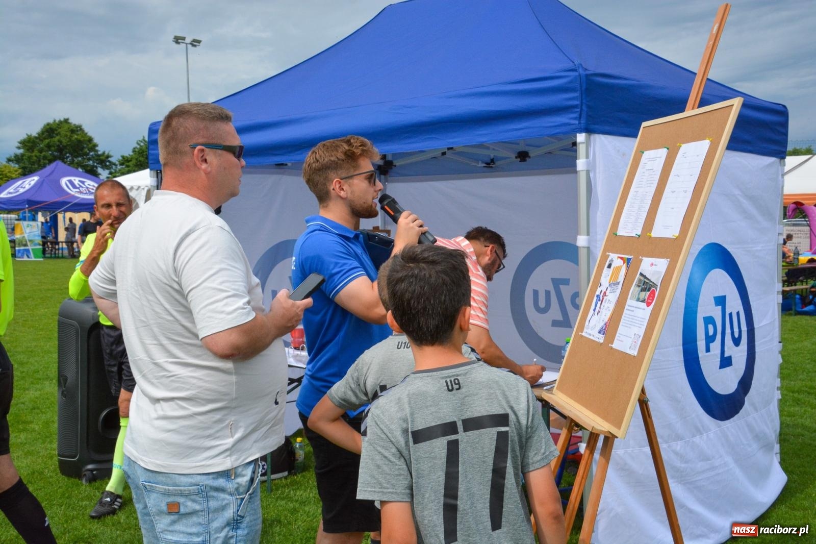 Zdjęcie w galerii na portalu naszraciborz.pl: VIII Międzynarodowy Turniej Piłkarski im. Huberta Kostki po raz pierwszy na boisku przy Chrobrego wiadomości z regionu