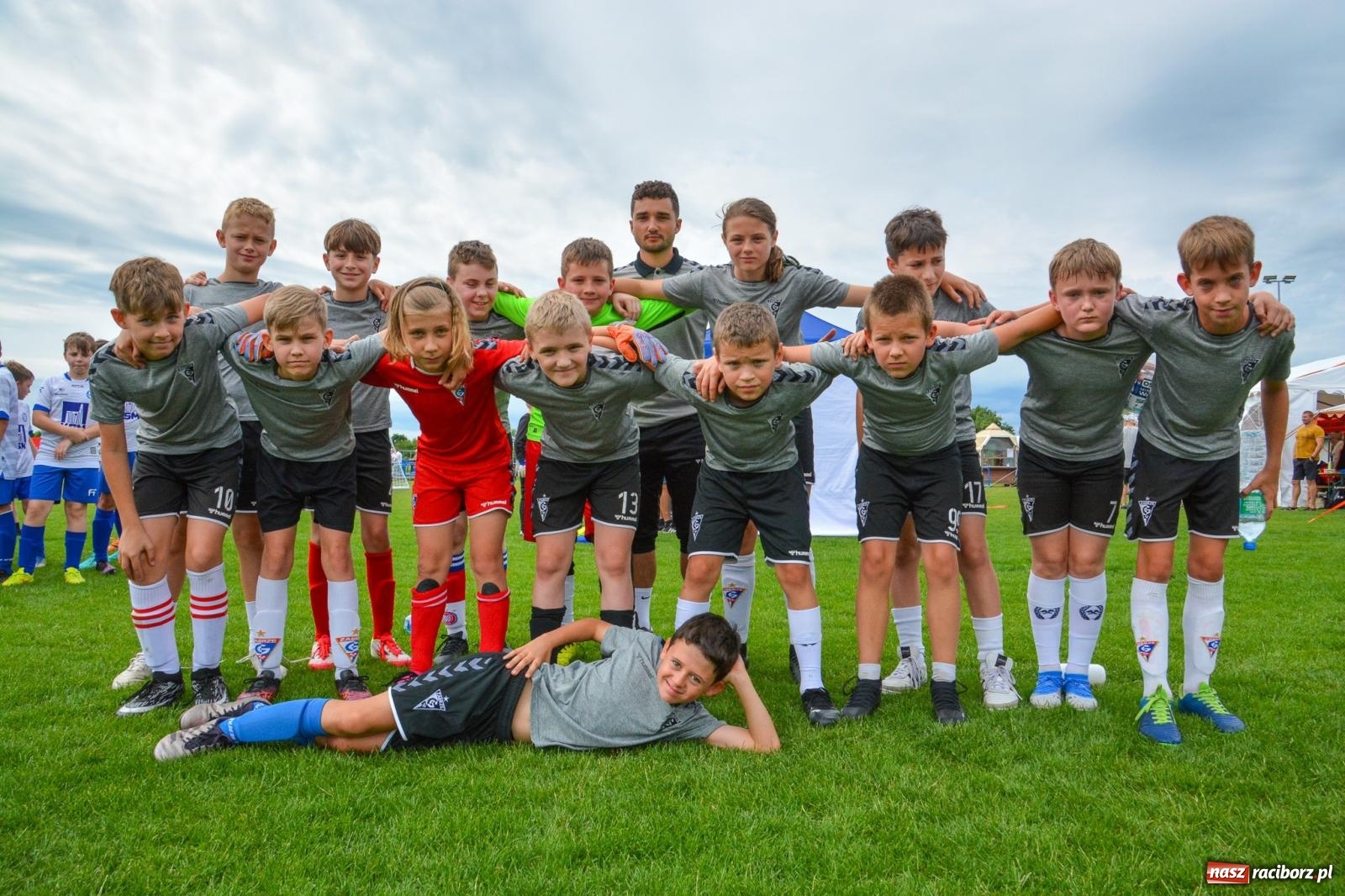 Zdjęcie w galerii na portalu naszraciborz.pl: VIII Międzynarodowy Turniej Piłkarski im. Huberta Kostki po raz pierwszy na boisku przy Chrobrego wiadomości z regionu