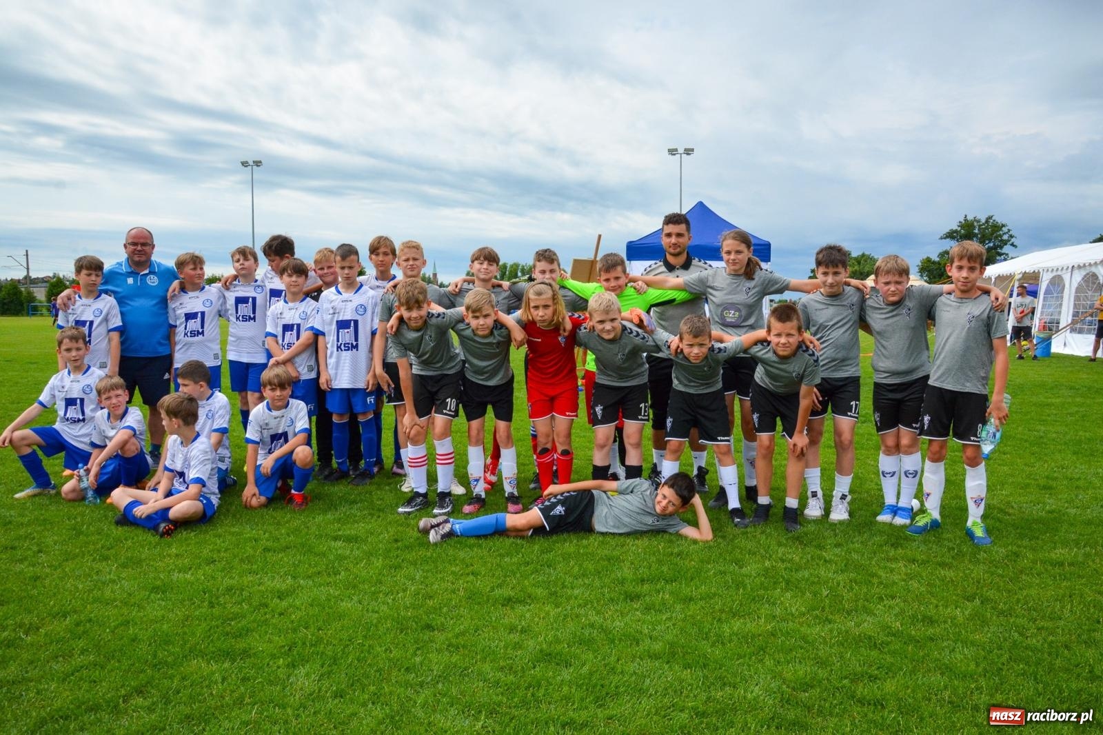 Zdjęcie w galerii na portalu naszraciborz.pl: VIII Międzynarodowy Turniej Piłkarski im. Huberta Kostki po raz pierwszy na boisku przy Chrobrego wiadomości z regionu