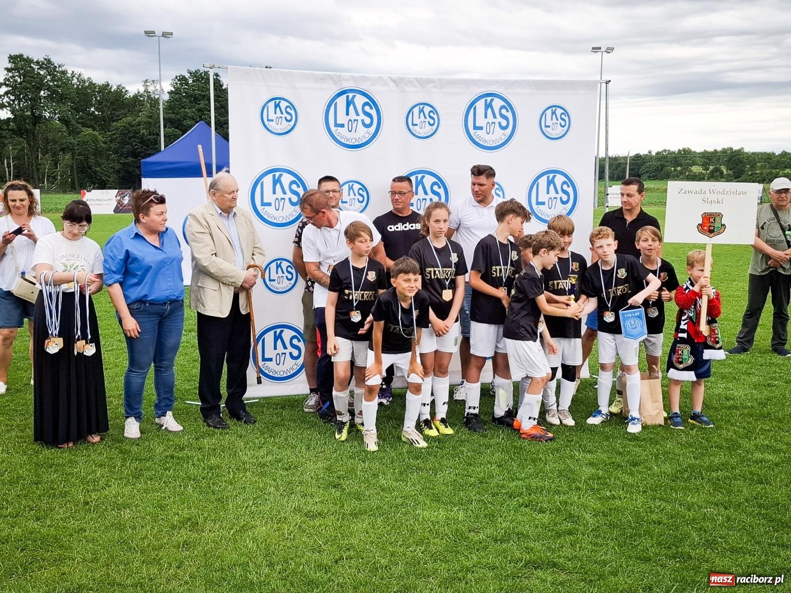 Zdjęcie w galerii na portalu naszraciborz.pl: VIII Międzynarodowy Turniej Piłkarski im. Huberta Kostki po raz pierwszy na boisku przy Chrobrego wiadomości z regionu