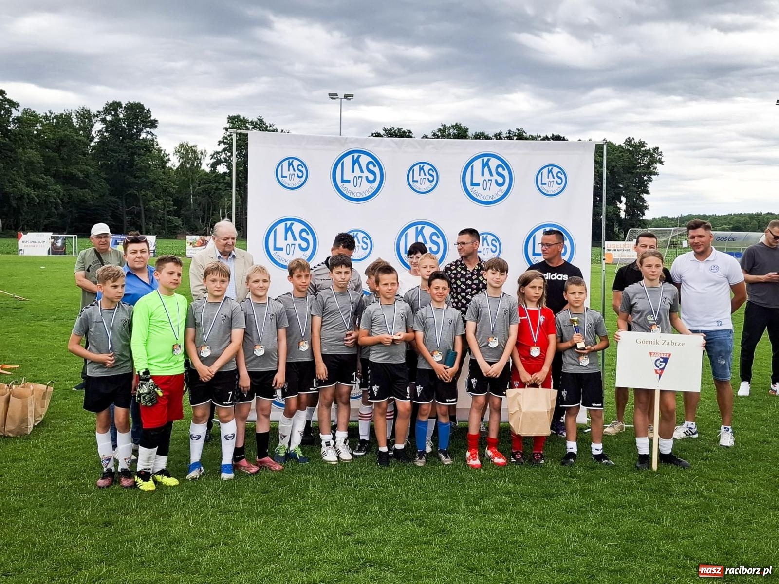 Zdjęcie w galerii na portalu naszraciborz.pl: VIII Międzynarodowy Turniej Piłkarski im. Huberta Kostki po raz pierwszy na boisku przy Chrobrego wiadomości z regionu