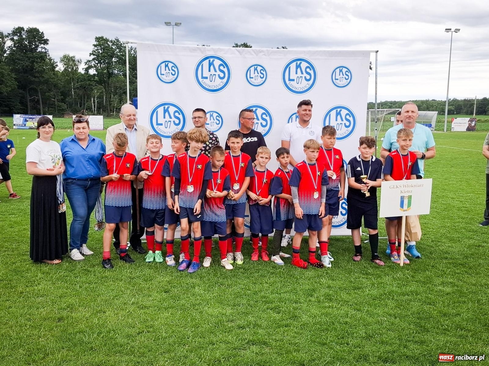 Zdjęcie w galerii na portalu naszraciborz.pl: VIII Międzynarodowy Turniej Piłkarski im. Huberta Kostki po raz pierwszy na boisku przy Chrobrego wiadomości z regionu