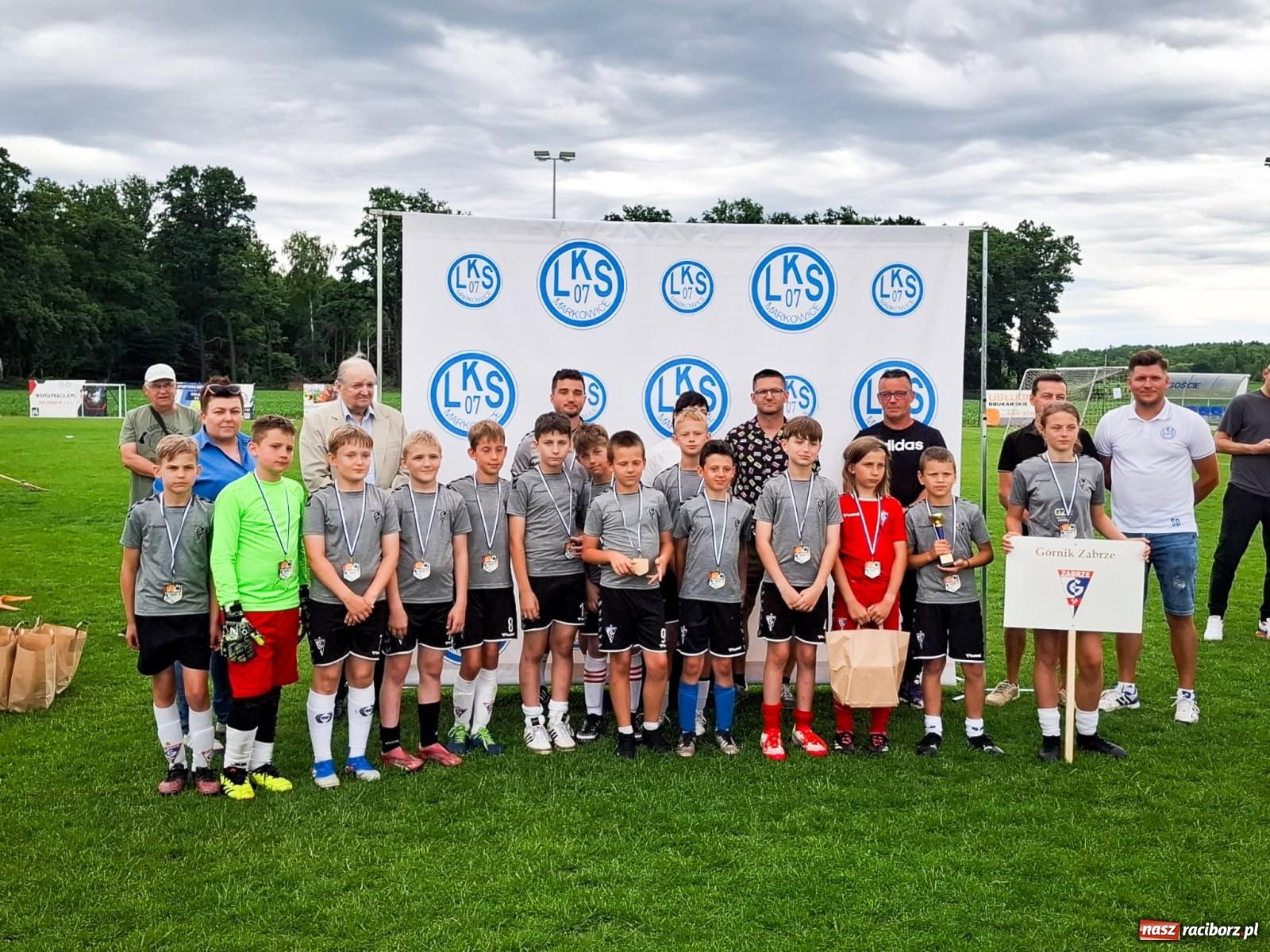 Zdjęcie w galerii na portalu naszraciborz.pl: VIII Międzynarodowy Turniej Piłkarski im. Huberta Kostki po raz pierwszy na boisku przy Chrobrego wiadomości z regionu