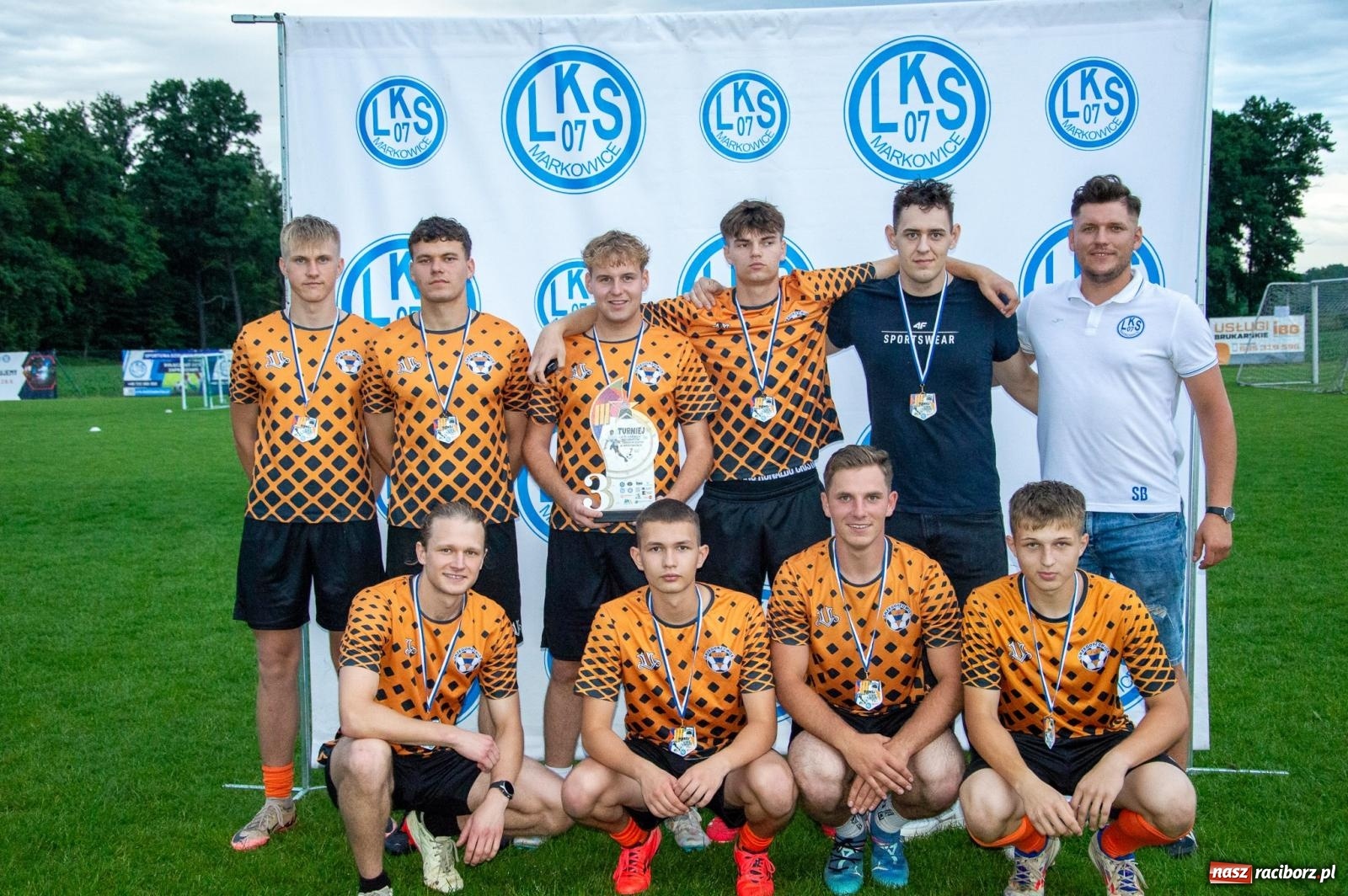 Zdjęcie w galerii na portalu naszraciborz.pl: VIII Międzynarodowy Turniej Piłkarski im. Huberta Kostki po raz pierwszy na boisku przy Chrobrego wiadomości z regionu