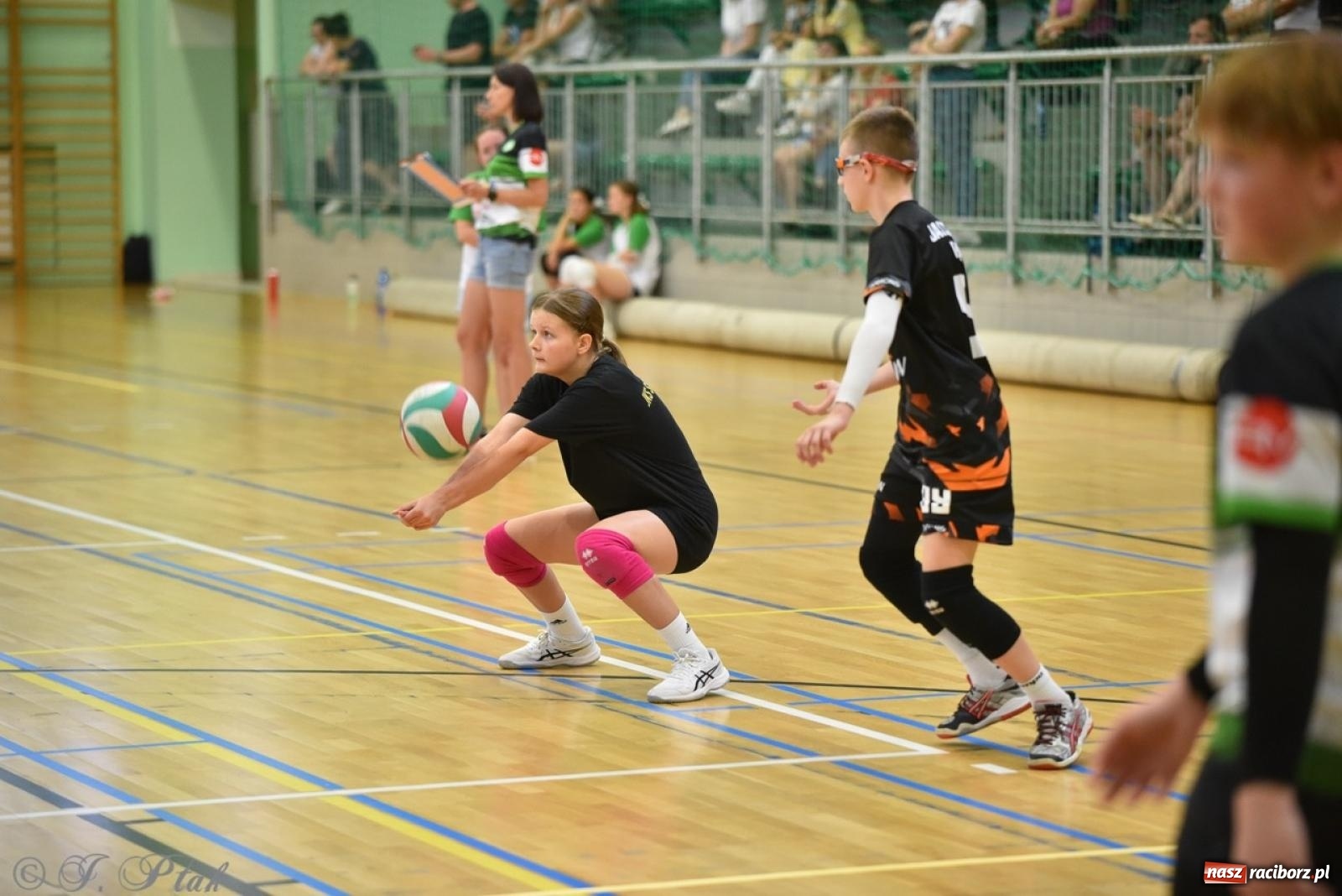 Zdjęcie w galerii na portalu naszraciborz.pl: 12. edycja turnieju Gramy dla Mamy odbyła się w Raciborzu wiadomości z regionu