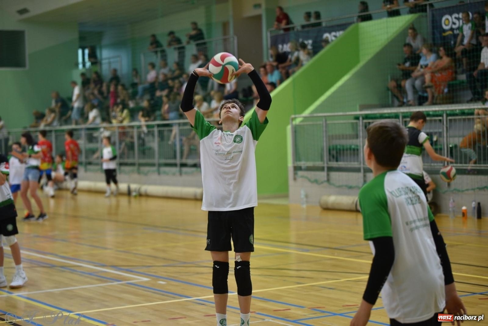 Zdjęcie w galerii na portalu naszraciborz.pl: 12. edycja turnieju Gramy dla Mamy odbyła się w Raciborzu wiadomości z regionu