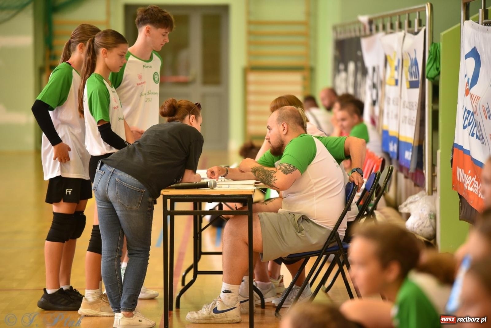 Zdjęcie w galerii na portalu naszraciborz.pl: 12. edycja turnieju Gramy dla Mamy odbyła się w Raciborzu wiadomości z regionu