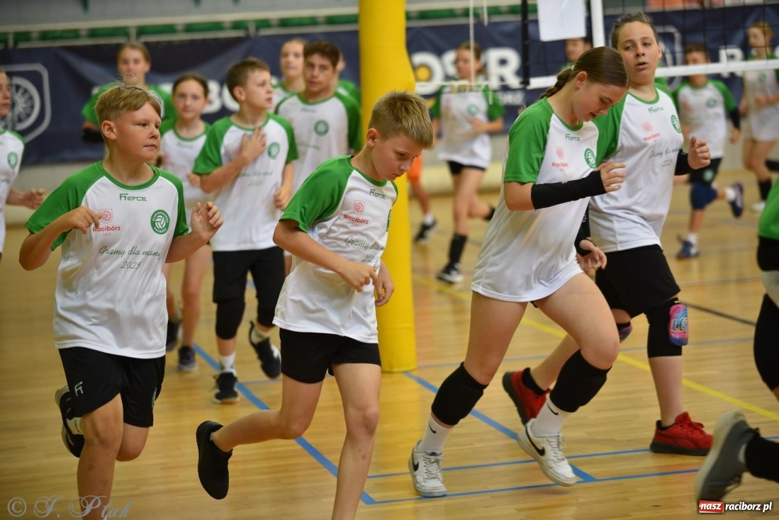 Zdjęcie w galerii na portalu naszraciborz.pl: 12. edycja turnieju Gramy dla Mamy odbyła się w Raciborzu wiadomości z regionu