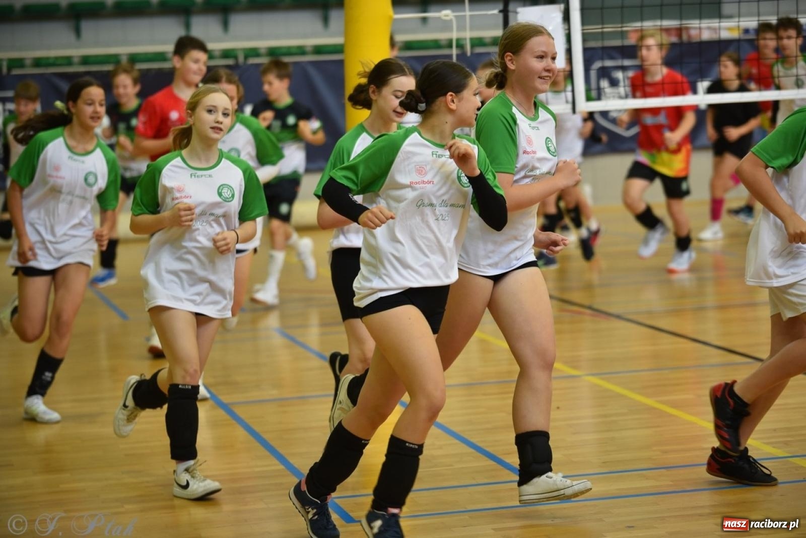 Zdjęcie w galerii na portalu naszraciborz.pl: 12. edycja turnieju Gramy dla Mamy odbyła się w Raciborzu wiadomości z regionu