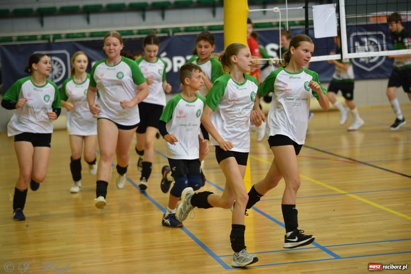 Zdjęcie w galerii na portalu naszraciborz.pl: 12. edycja turnieju Gramy dla Mamy odbyła się w Raciborzu wiadomości z regionu