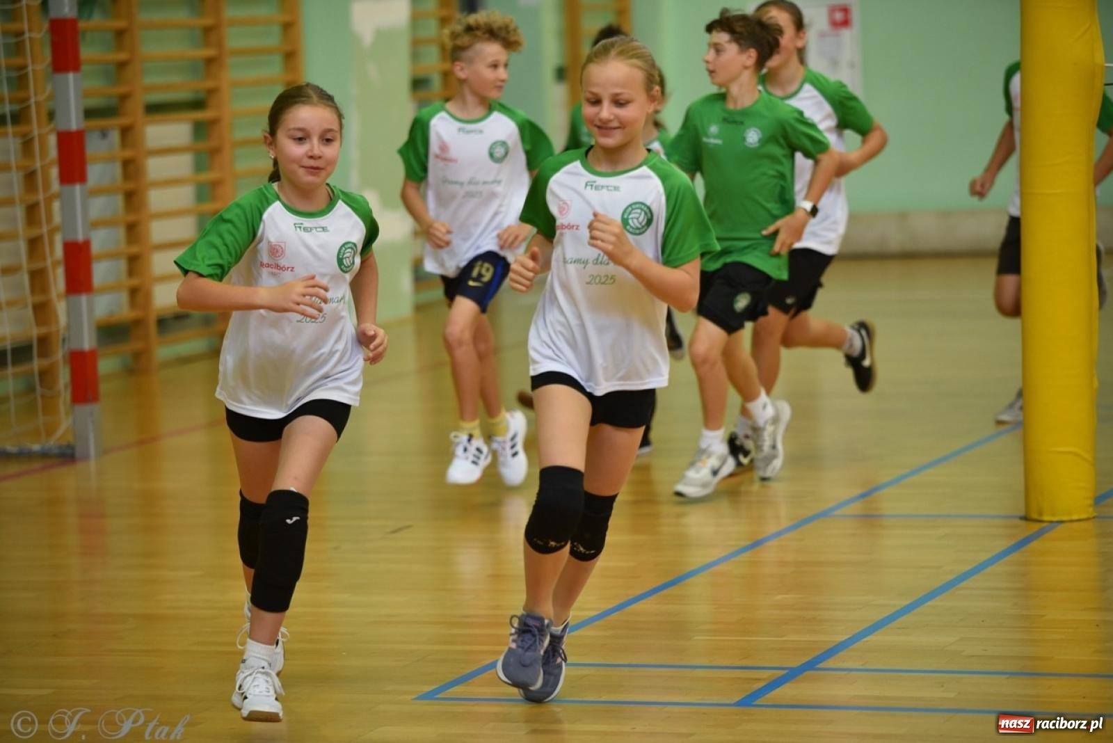 Zdjęcie w galerii na portalu naszraciborz.pl: 12. edycja turnieju Gramy dla Mamy odbyła się w Raciborzu wiadomości z regionu